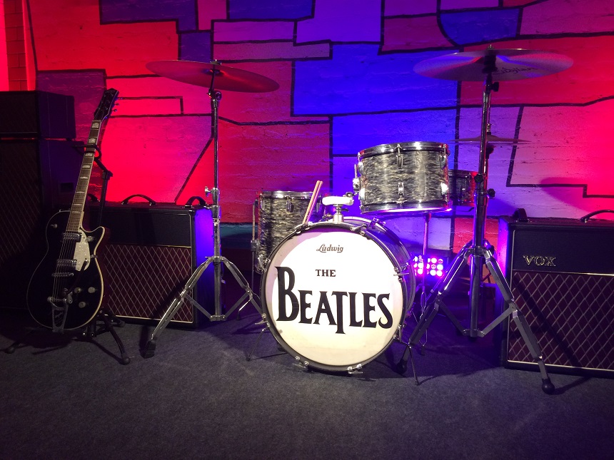 8-o-palco-do-the-cavern-club