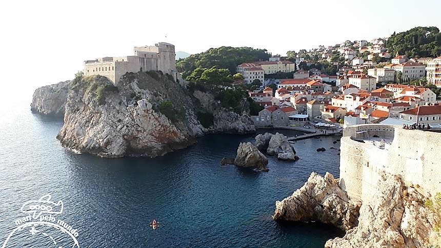 Passeio pela Muralha de Dubrovnik - vista para o Adriatico