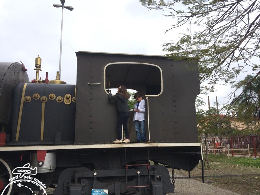 4-locomotiva-no-patio-do-palacio-copy